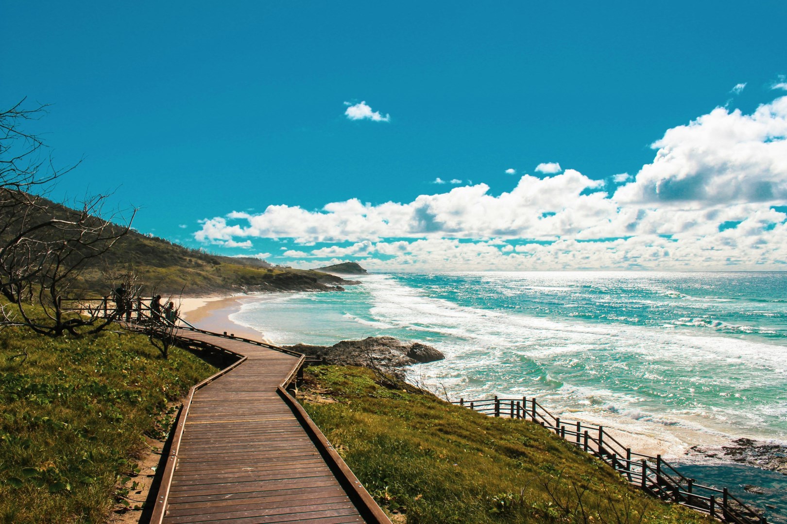 Champagne Pools Boardwalk - Photo Credit: Photo by Elijah Rosella on Unsplash