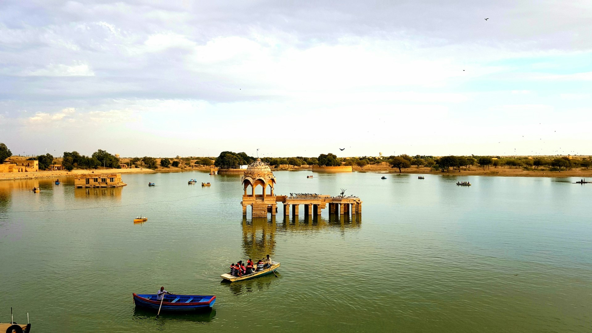 Gadisar Lake - Photo Credit: Photo by Karan Kartikeya on Unsplash