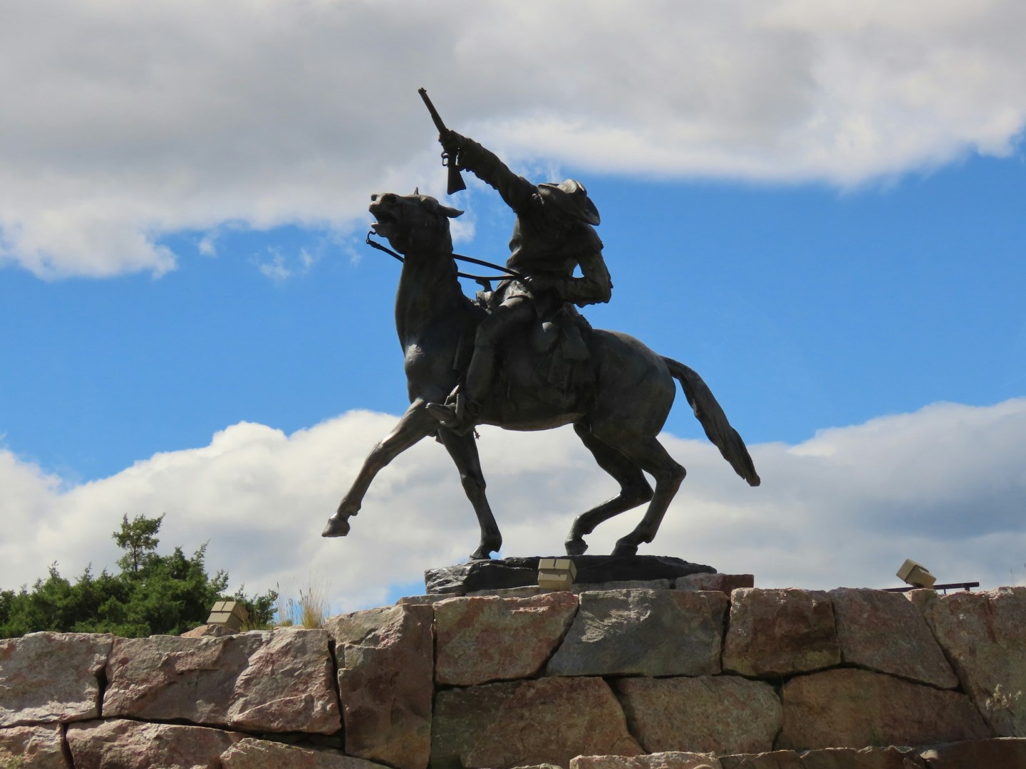 Buffalo Bill Cody statue - Photo Credit: Photo by Judy Beth Morris on Unsplash