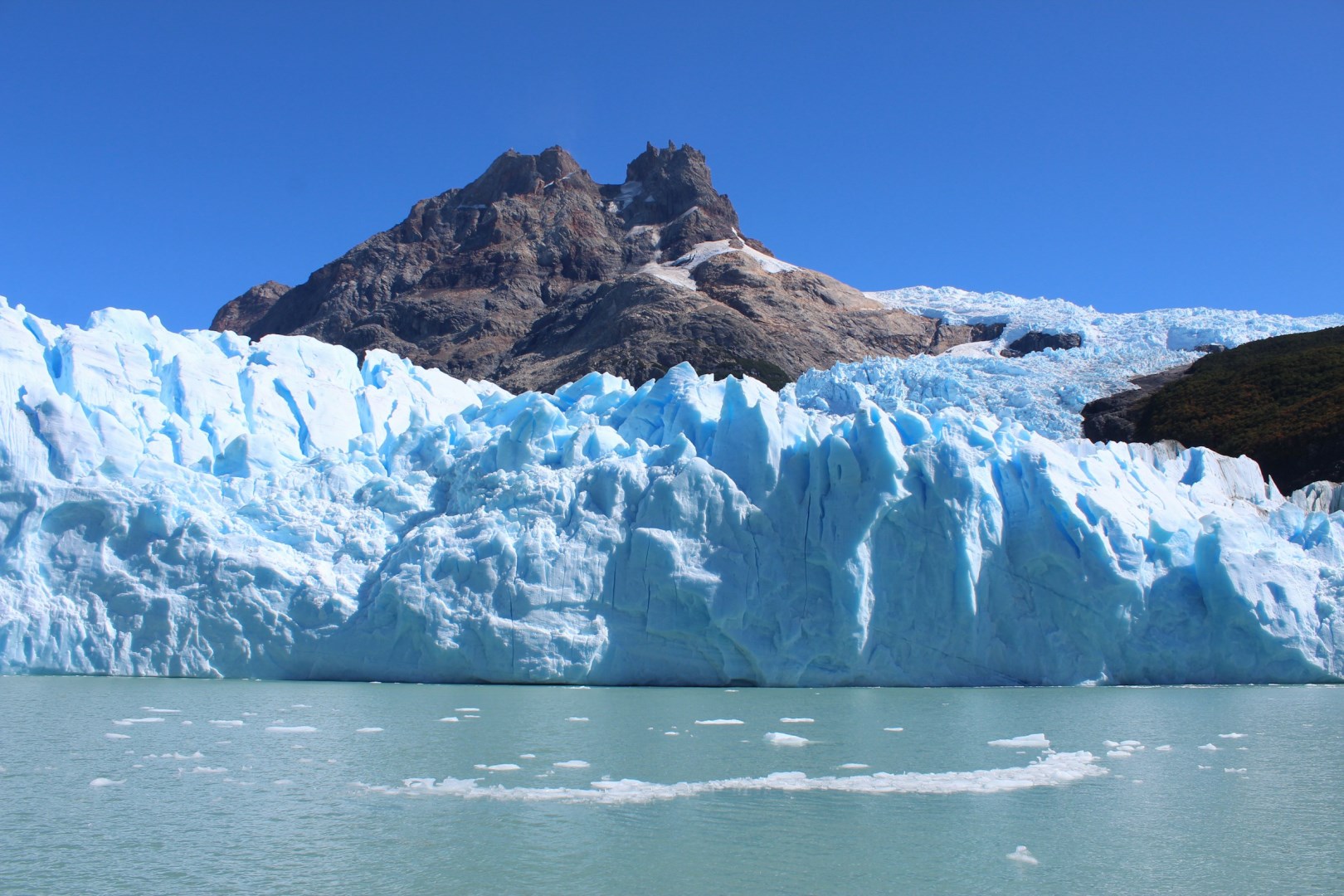 Glaciar Spegazzini - Photo Credit: Photo by Rodri Caruso on Unsplash
