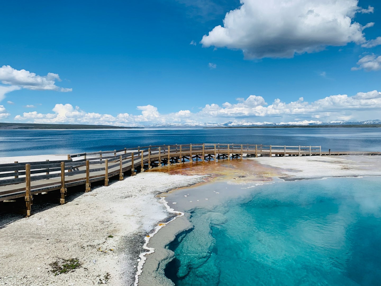 West Thumb Geyser Basin Trail - Photo Credit: Photo by Qianqian Yu on Unsplash