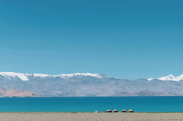 Karakul Lake