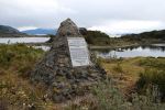 The FitzRoy commemorative monument at Bahía Wulaia on Navarino Island, Chile. - Photo Credit: “Placa Wulaia-2005.JPG” by Juan Francisco Lecaros Menéndez / Cruceros Australis, CC BY-SA 3.0
