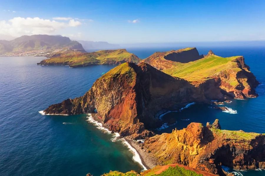 A Grand Journey of Lively Culture & Stunning Beaches