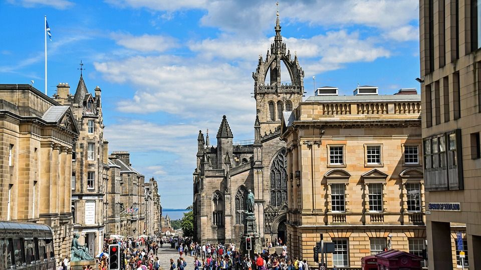 Scotland Castles & Manors Tour with Private Driver/Guide - 7 Night Customizable Itinerary