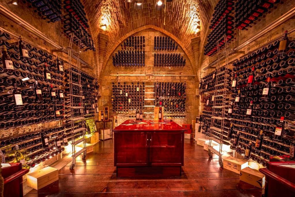 Tuscany Treasures 5 Star Tour with Private Driver - 8 Night Customizable Itinerary