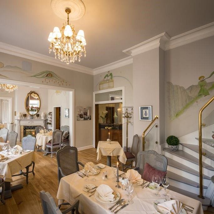 Hotel Belle Epoque