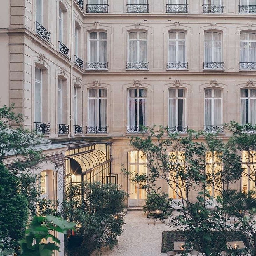 PARIS - HOTEL ALFRED SOMMIER - DELUXE ROOM
