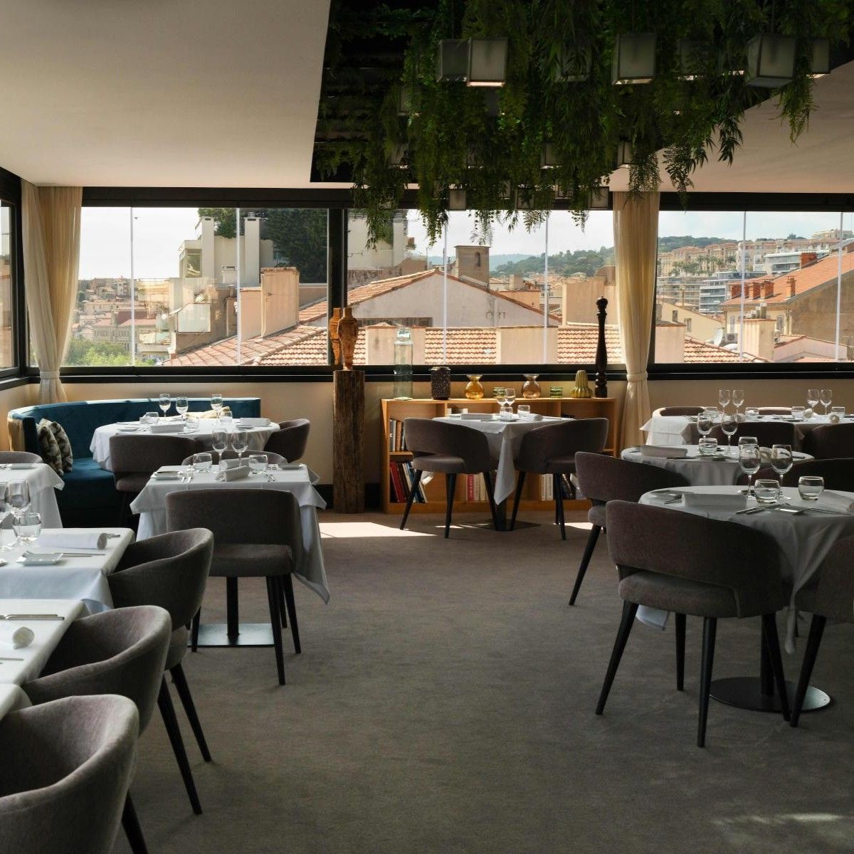 Five Seas Hotel