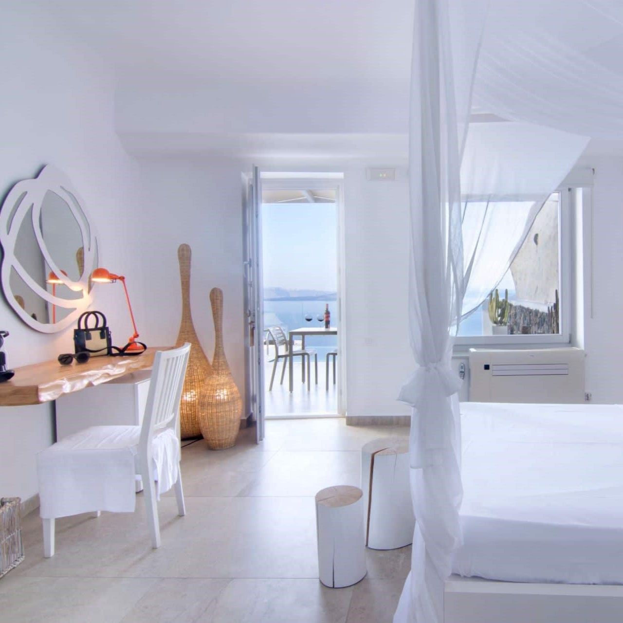 Santorini Secret Suites & Spa