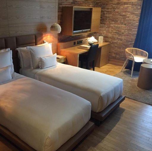 Monument Hotel