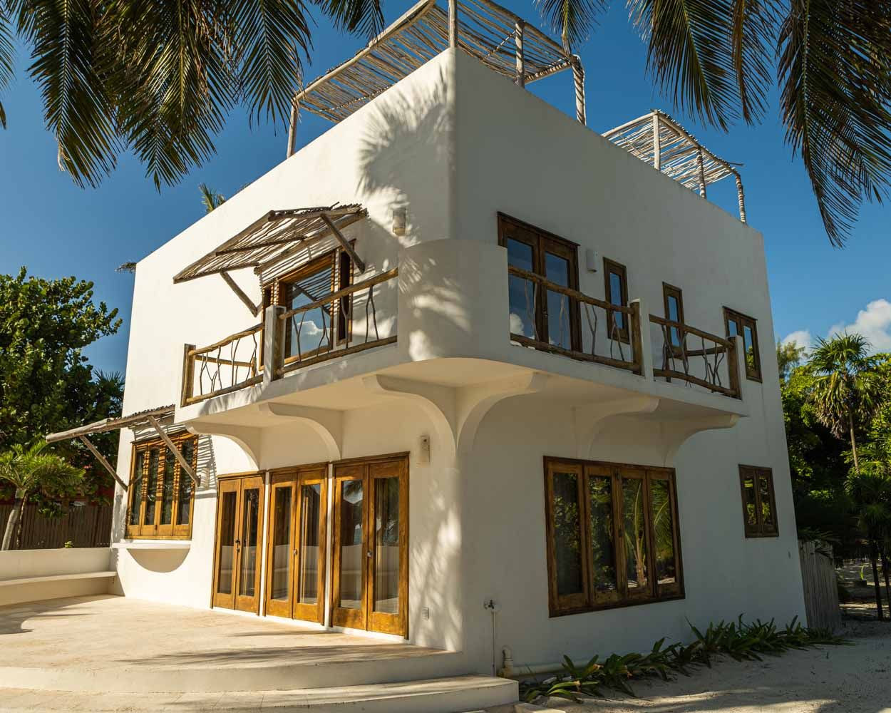 AMBERGRIS - MATACHICA RESORT