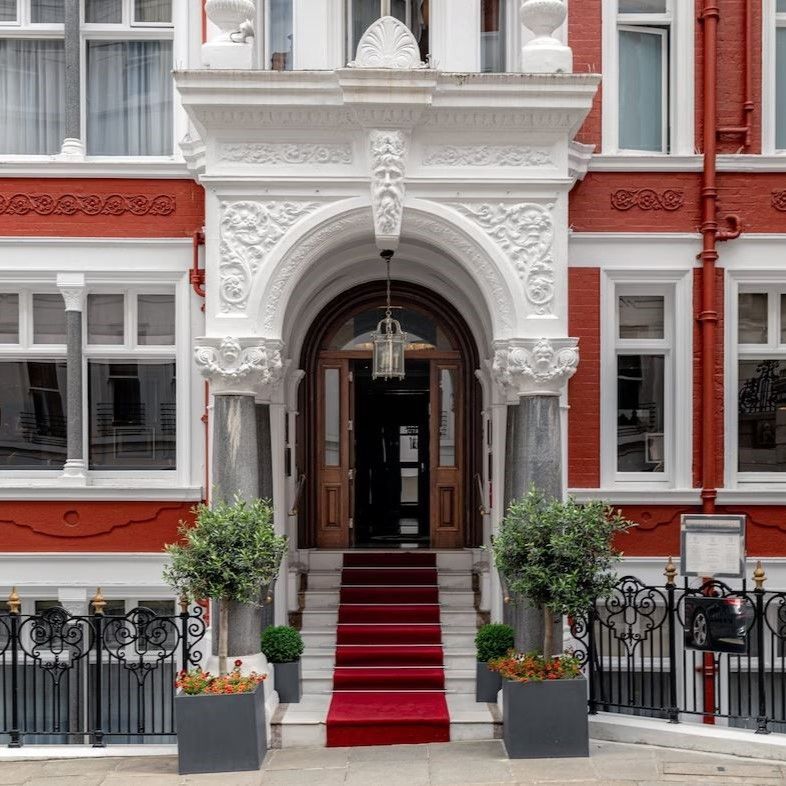 LONDON - ST. JAMES HOTEL AND CLUB