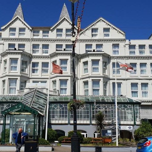 DOUGLAS - THE EMPRESS HOTEL