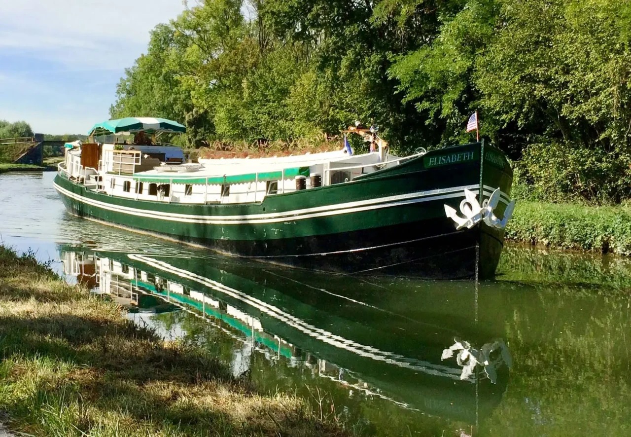 Elisabeth: A Luxurious Yet Homely Journey Through the Canal de Bourgogne