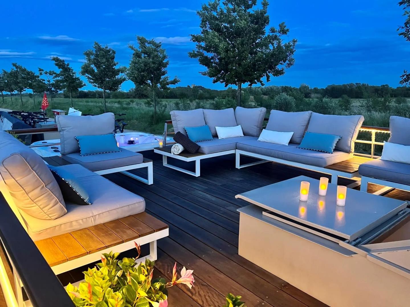 Espérance: A Sunlit Cruise Through Languedoc’s Wine and Heritage Lands