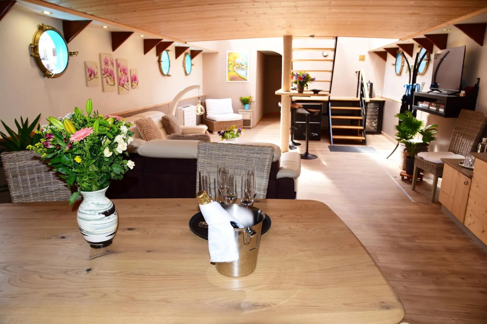 Magnolia: A Boutique Cruise of Authentic Burgundy Flavours and Landscapes
