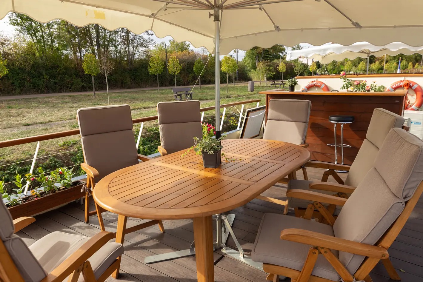 Magnolia: A Boutique Cruise of Authentic Burgundy Flavours and Landscapes