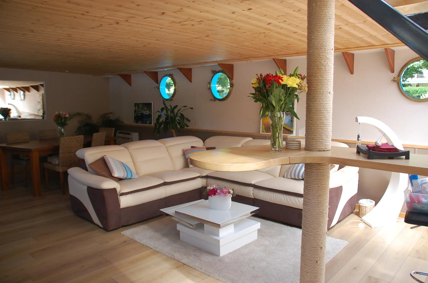 Magnolia: A Boutique Cruise of Authentic Burgundy Flavours and Landscapes