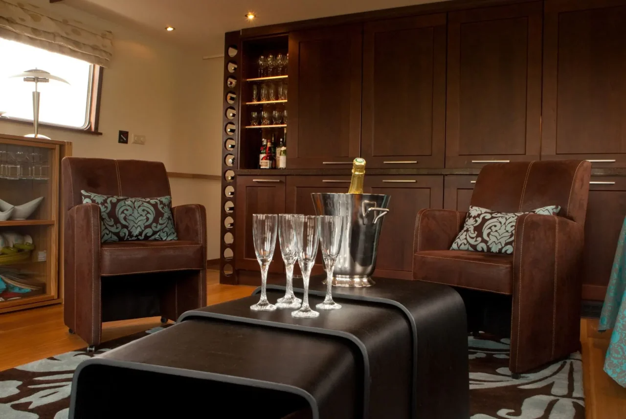 Savoir Vivre: A Refined Journey of Gastronomy and Joy in North Burgundy