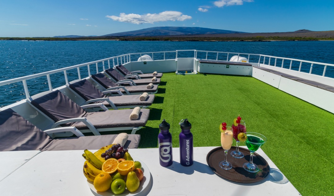 Galápagos — Central, South & East Islands aboard the Yolita