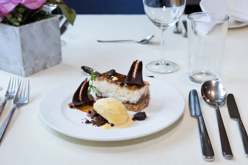 Ultimate Explorer: Falklands, South Georgia & Antarctic Circle