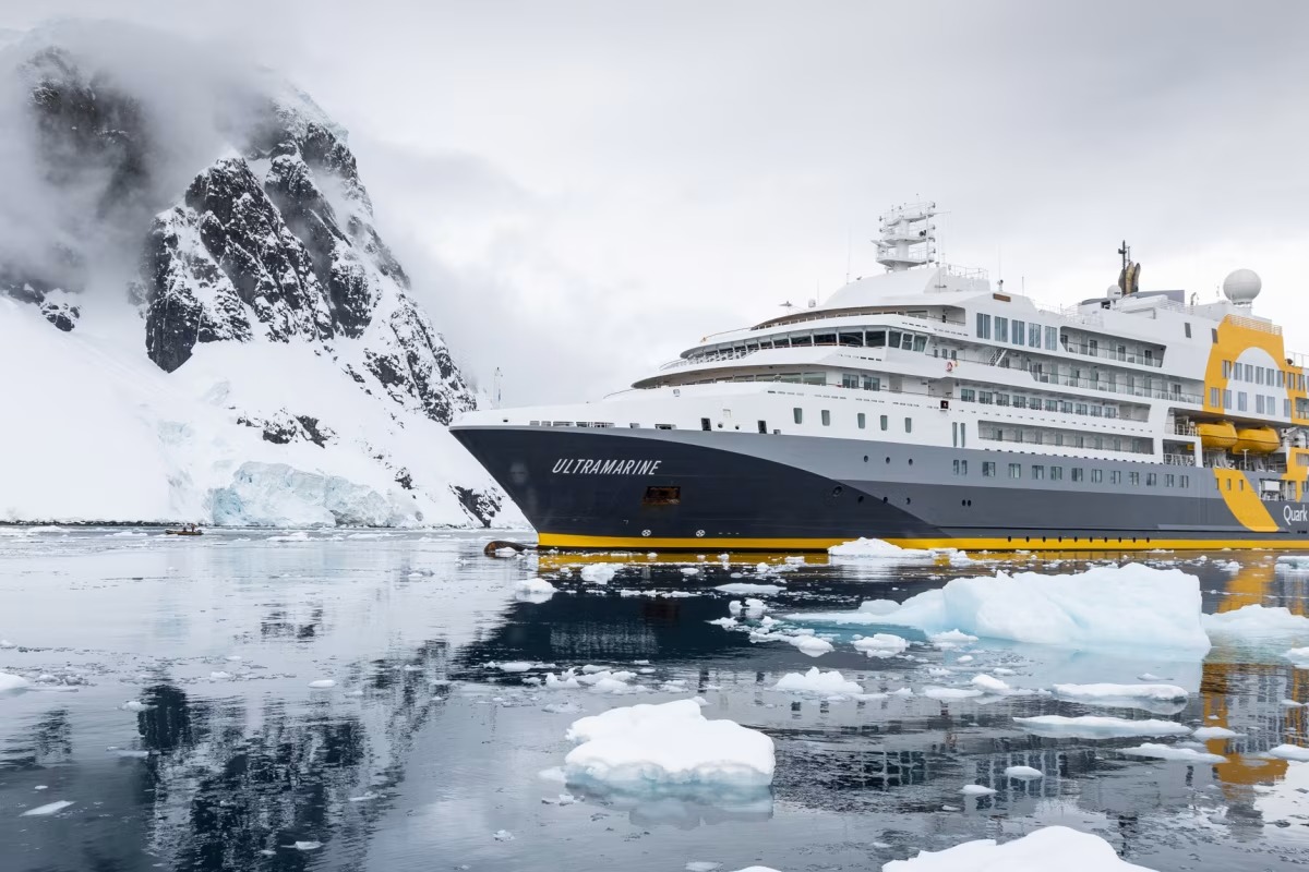 Gems of West Greenland: Fjords, Icebergs and Culture