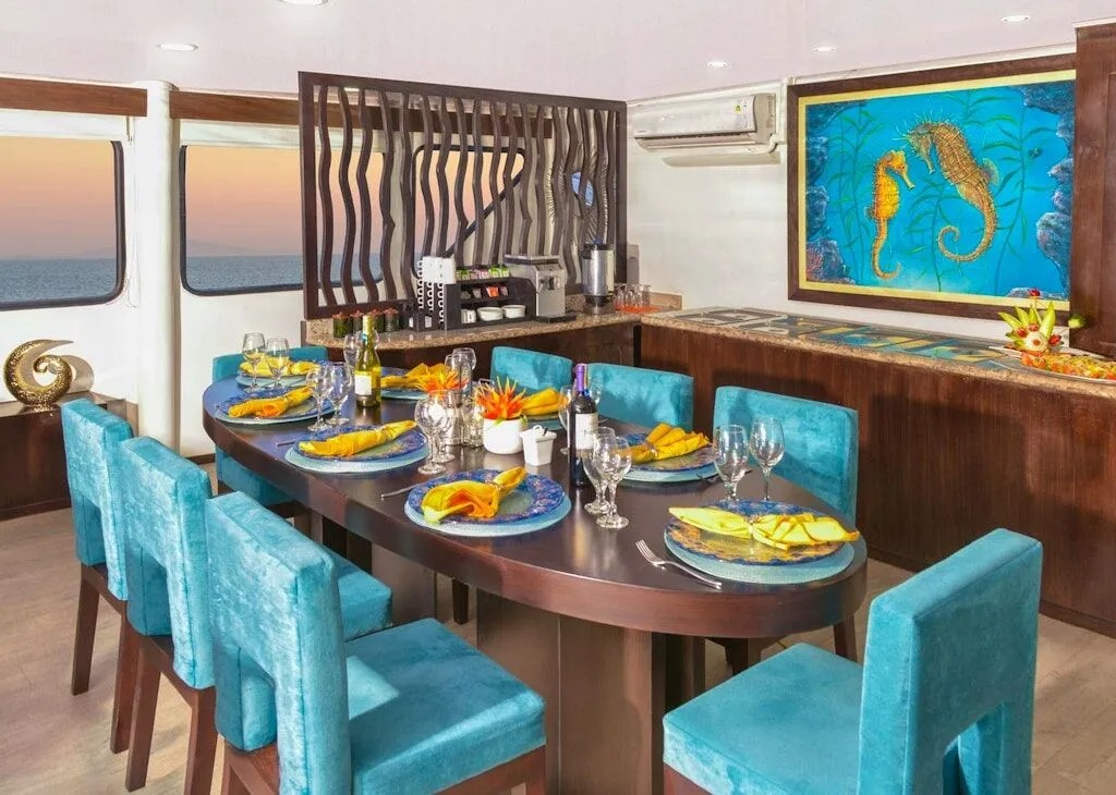 Ecuador Galapagos & Amazon Adventure