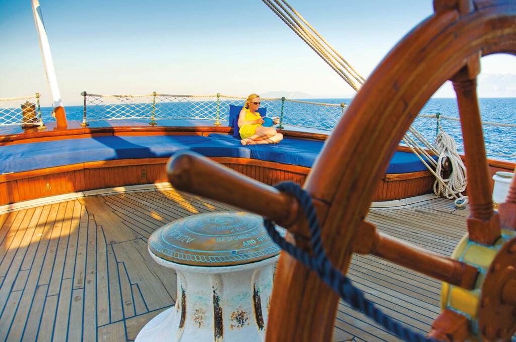 Open deck and ship’s wheel