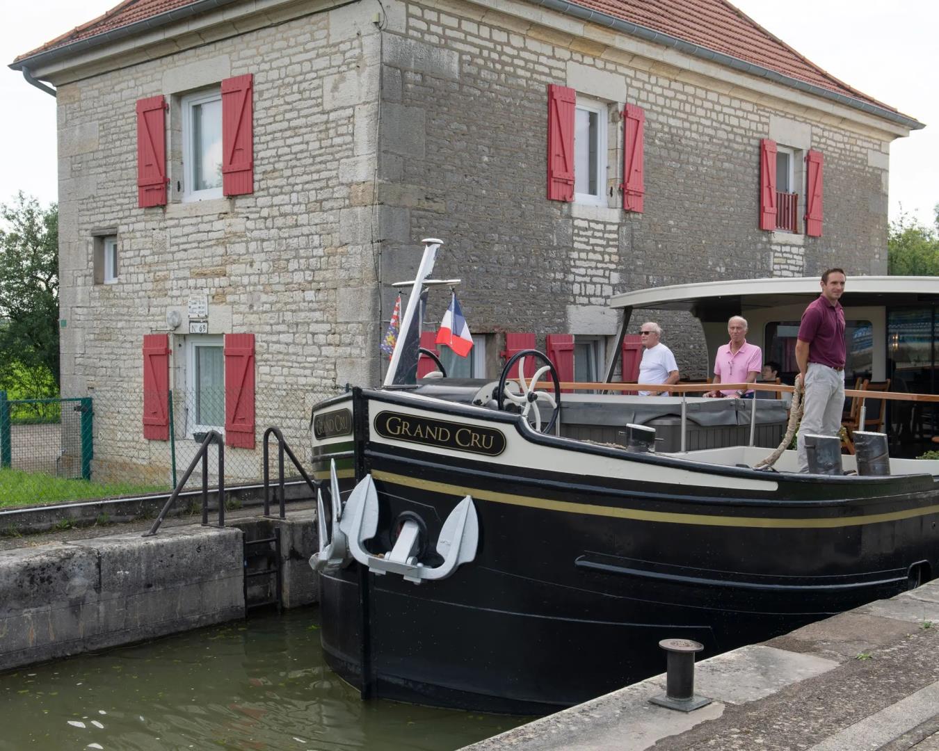 Grand Cru - Burgundy Canal