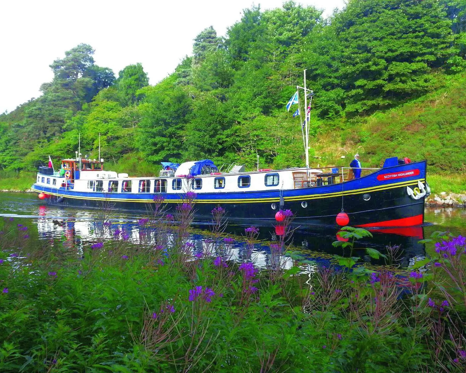 Scottish Highlander - Caledonian Canal & Loch Ness