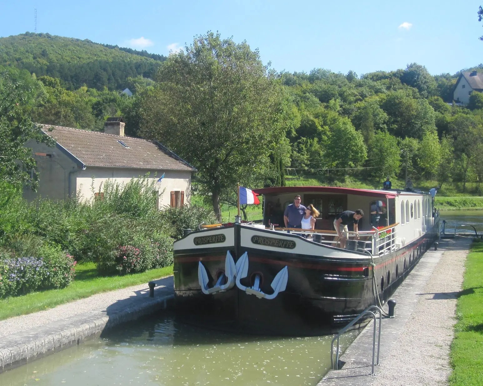 Prospérité - Burgundy Canal