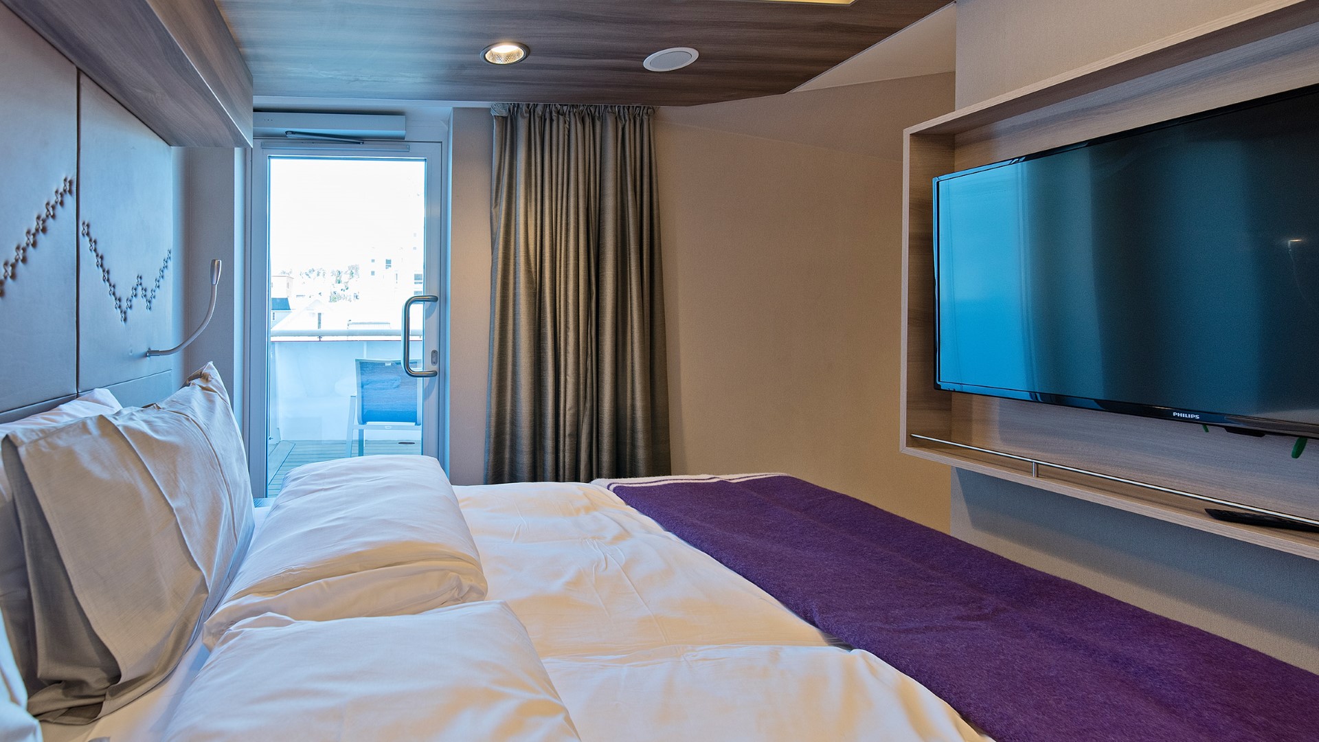 Expedition Suite Large Suite with Balcony