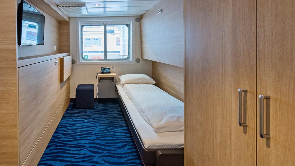 Polar Outside Cabin for up to 3 travelers