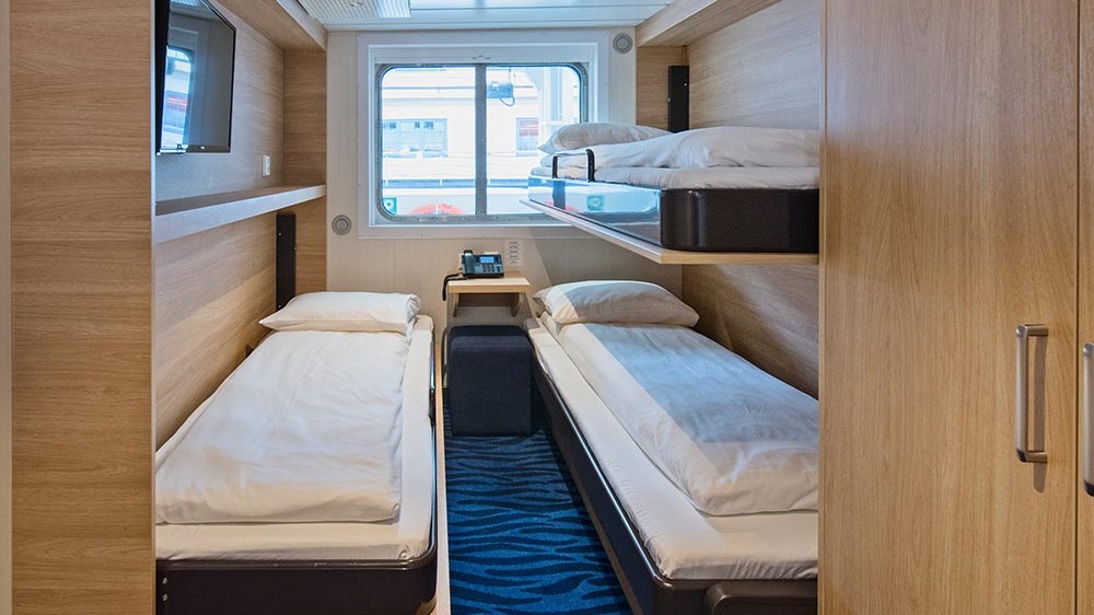 Polar Outside Cabin for up to 3 travelers