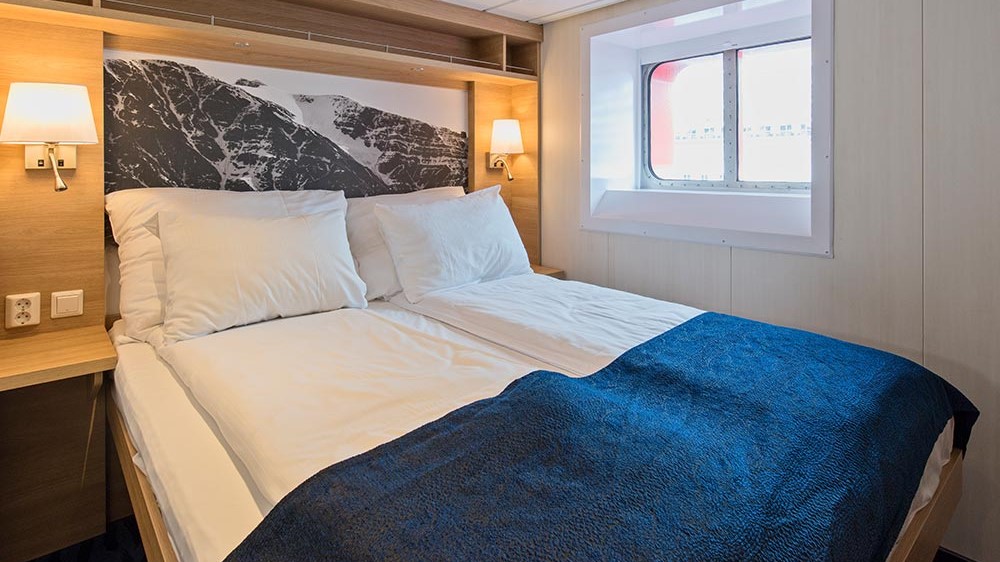 Polar Outside Cabin for 2 travelers