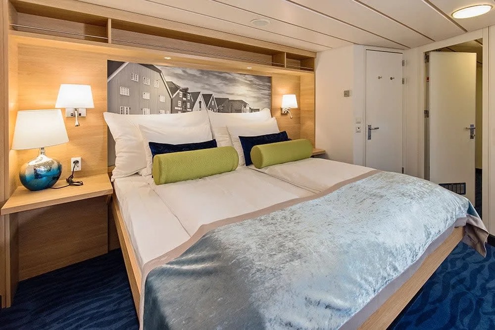 Suite on middle deck