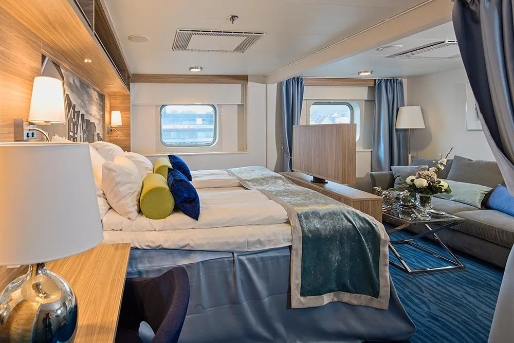 Two-bed mini suite on upper deck
