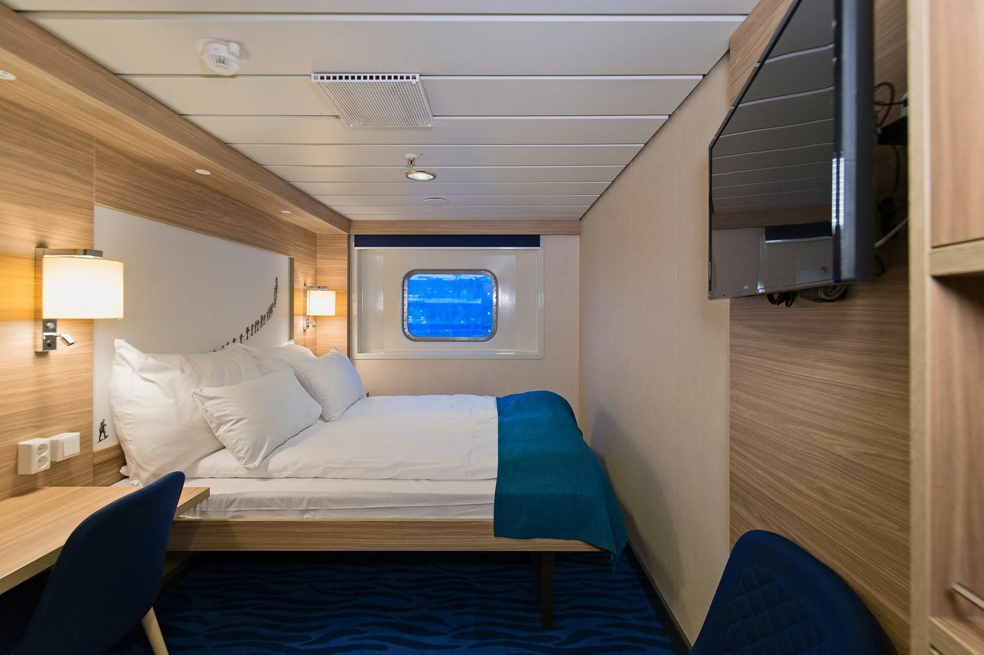 Upper deck for 2 travelers