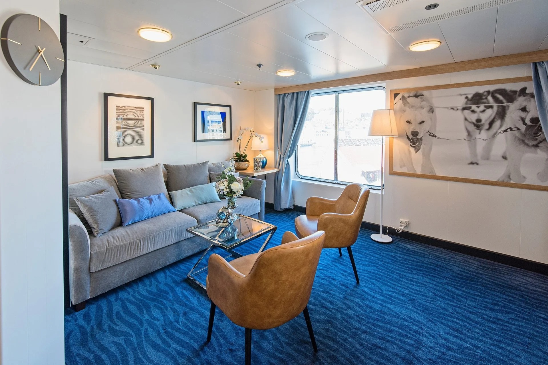 Two-bed suite on upper deck