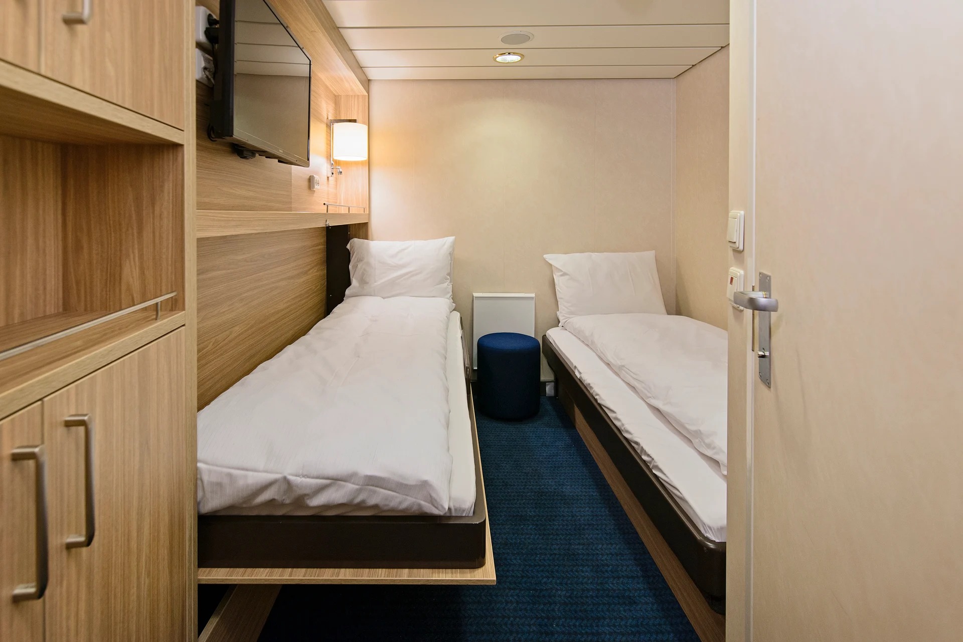 Upper/Lower deck for 2 travelers