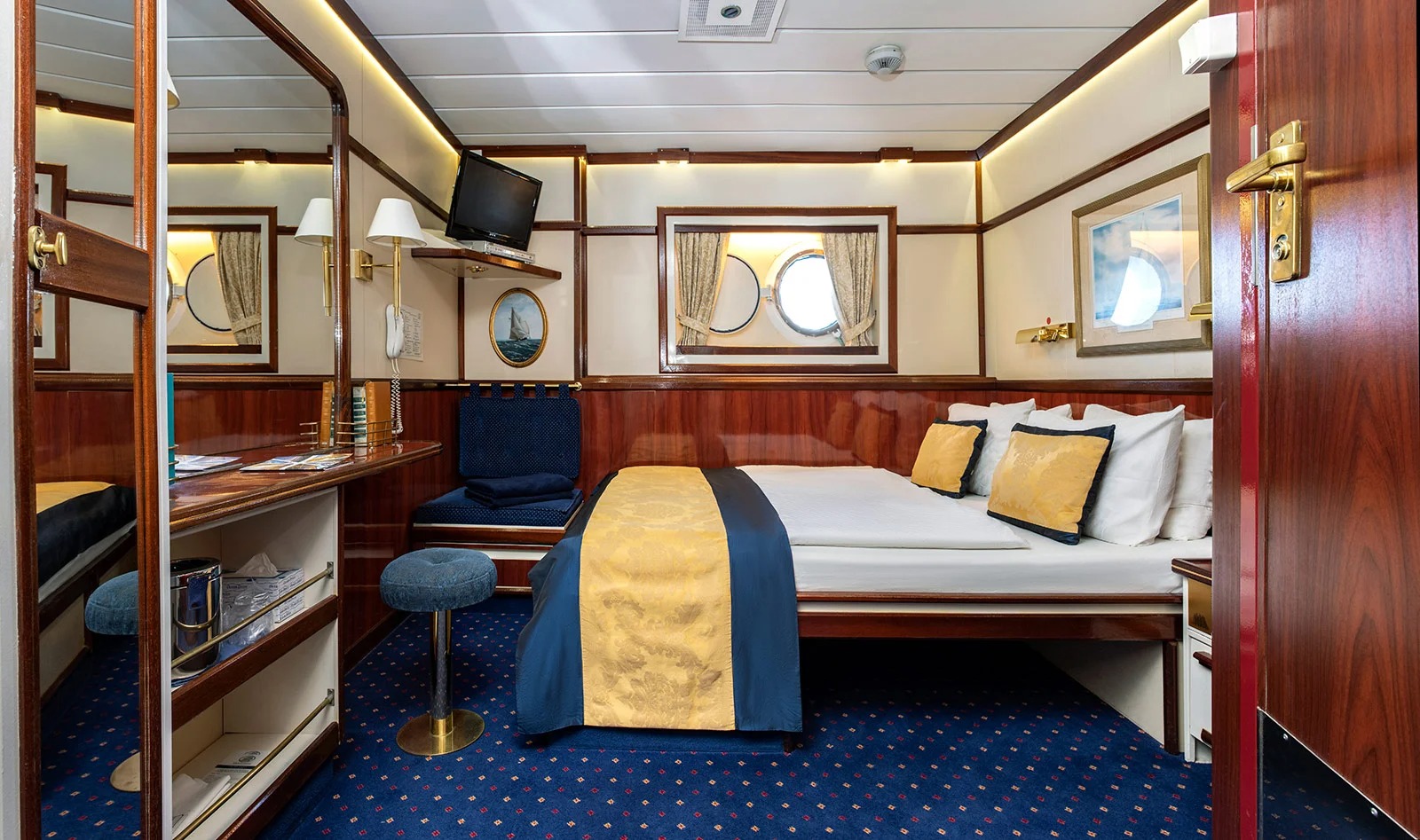 Category 3 - Outside Cabin