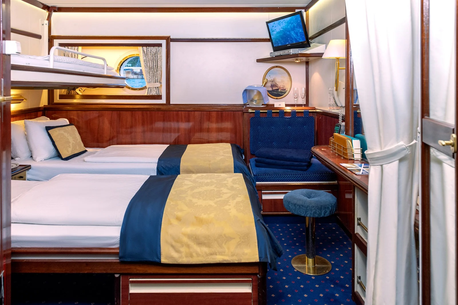 Category 4 - Outside Cabin