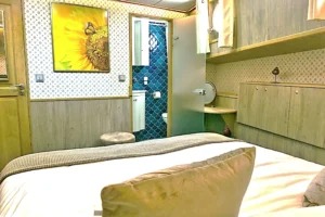Double Cabin