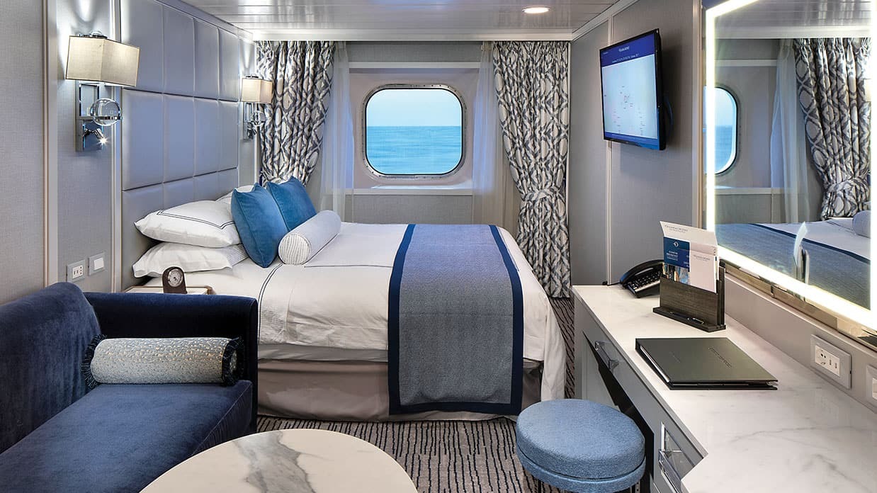 Deluxe Oceanview Stateroom