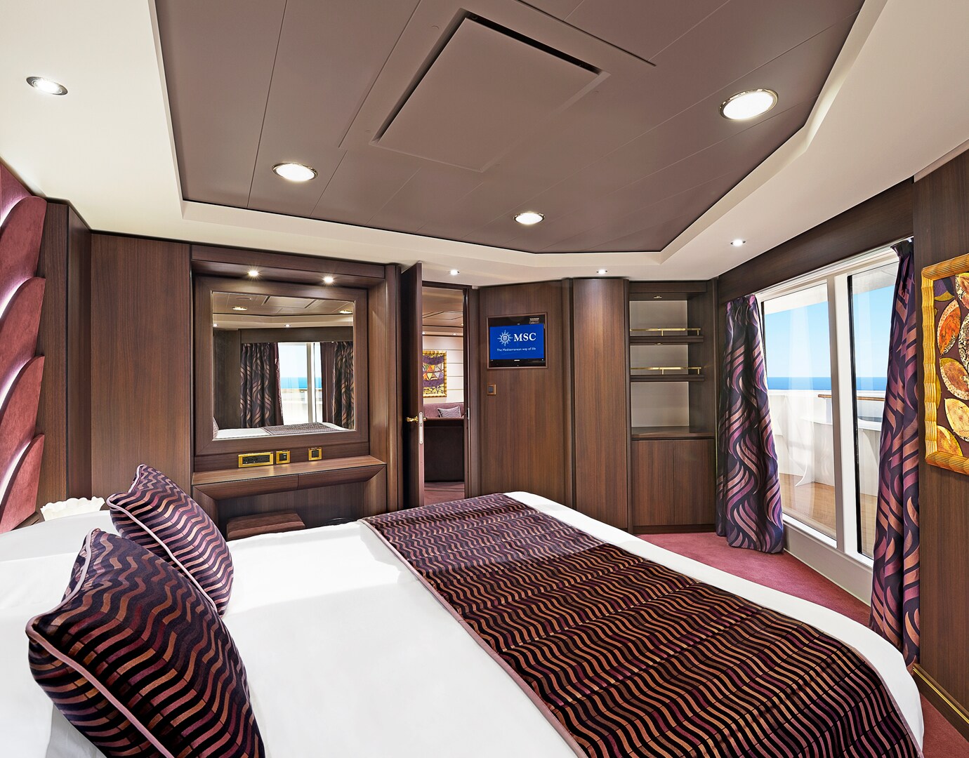 Premium Suite Aurea with Sealed Window