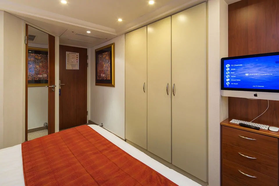 Category E - Fixed Windows