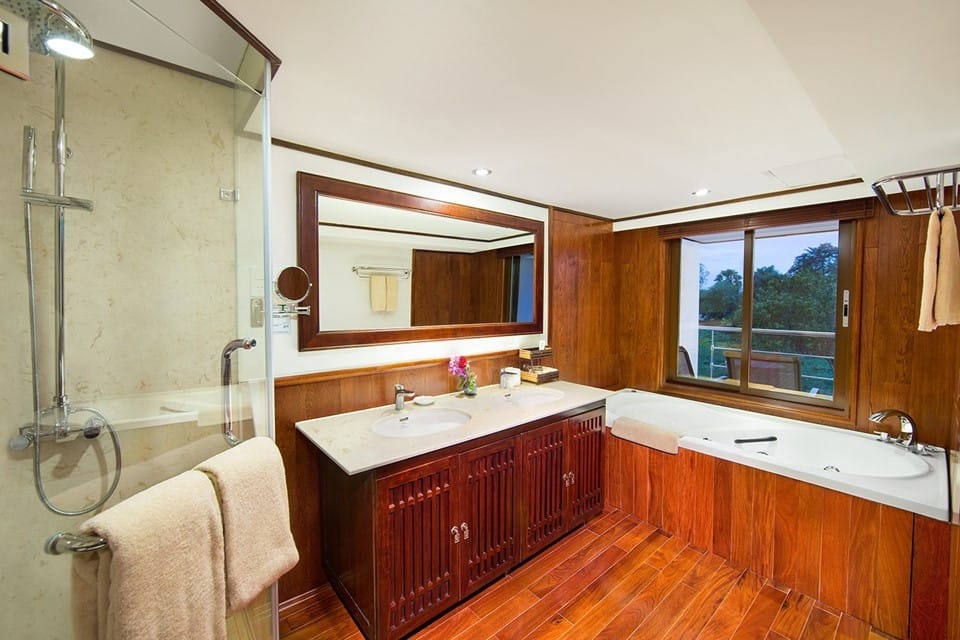 Luxury Suite