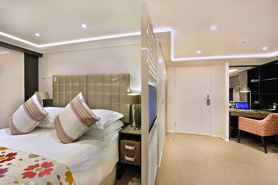 Suite - French Balcony & Outside Balcony