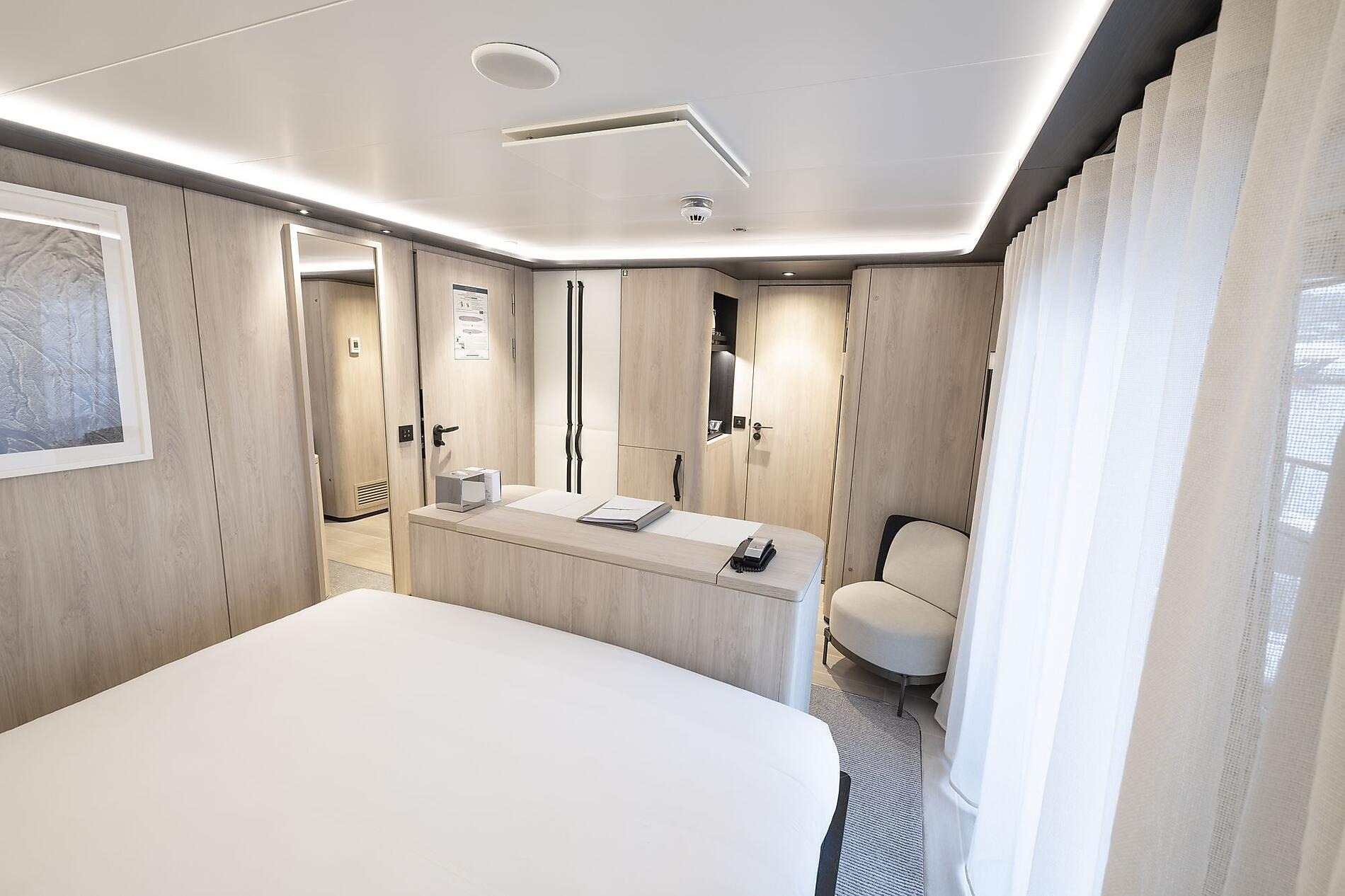 Alizés Prestige Stateroom with Balcony